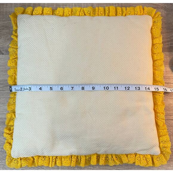 Vintage Needlepoint Pillow Children on a Rocking Chair Ruffle Trim Handmade 80s - Picture 9 of 9